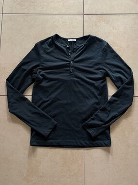 Zara Men’s Dark Grey Long-Sleeve Henley Top